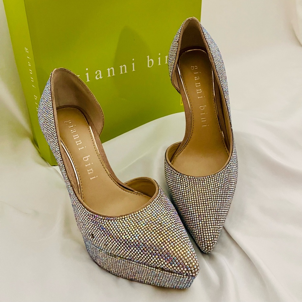 NEW!!! Gianni Bini Women's Glittering Heels